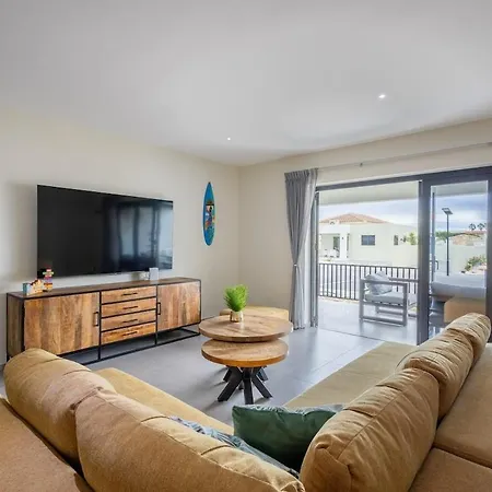 Mambo One B Apartment